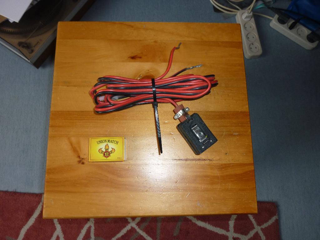 Yaesu FT-901/FT-902 Voedingskabel met originele connector, Ophalen of Verzenden, Nieuw, Zender en Ontvanger