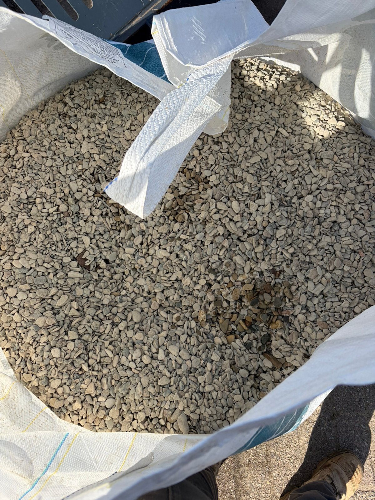 Halve kuup boeren grind/ riviergrind, Ophalen, Zo goed als nieuw