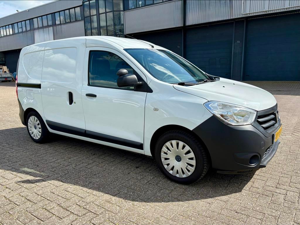 Dacia Dokker 1.5 DCI 75 AMBIANCE, Auto's, 74 pk, 4 cilinders, Wit, Origineel Nederlands