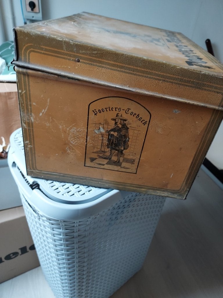 blikken trommels, Ophalen