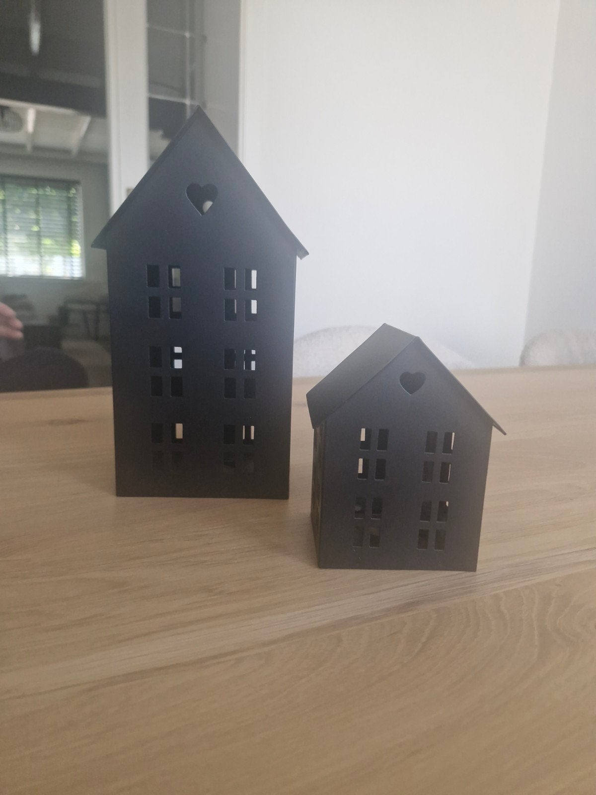 Set van 2 zwarte metalen huisjes - decoratie, Huis en Inrichting, Woonaccessoires | Overige, Zwart, Ophalen of Verzenden, Zo goed als nieuw