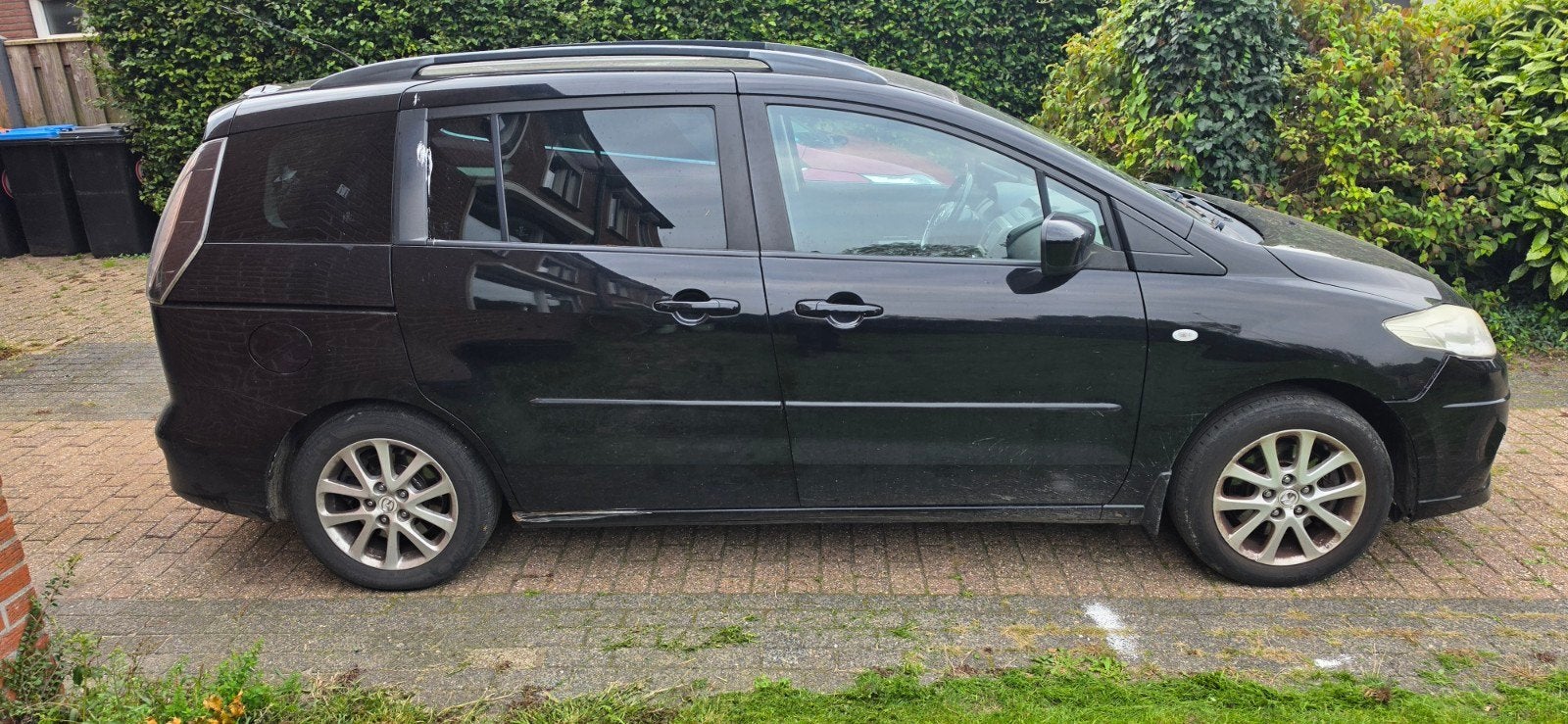 Mazda 5 2.0 2009 Zwart, 145 pk, 4 cilinders, 7 stoelen, Zwart