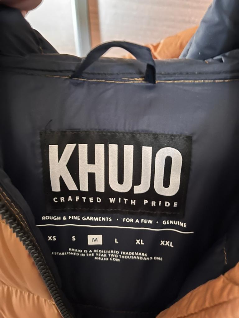 Okergele tussenjas Khujo maat M, Ophalen of Verzenden, Zo goed als nieuw, Maat 38/40 (M), Geel