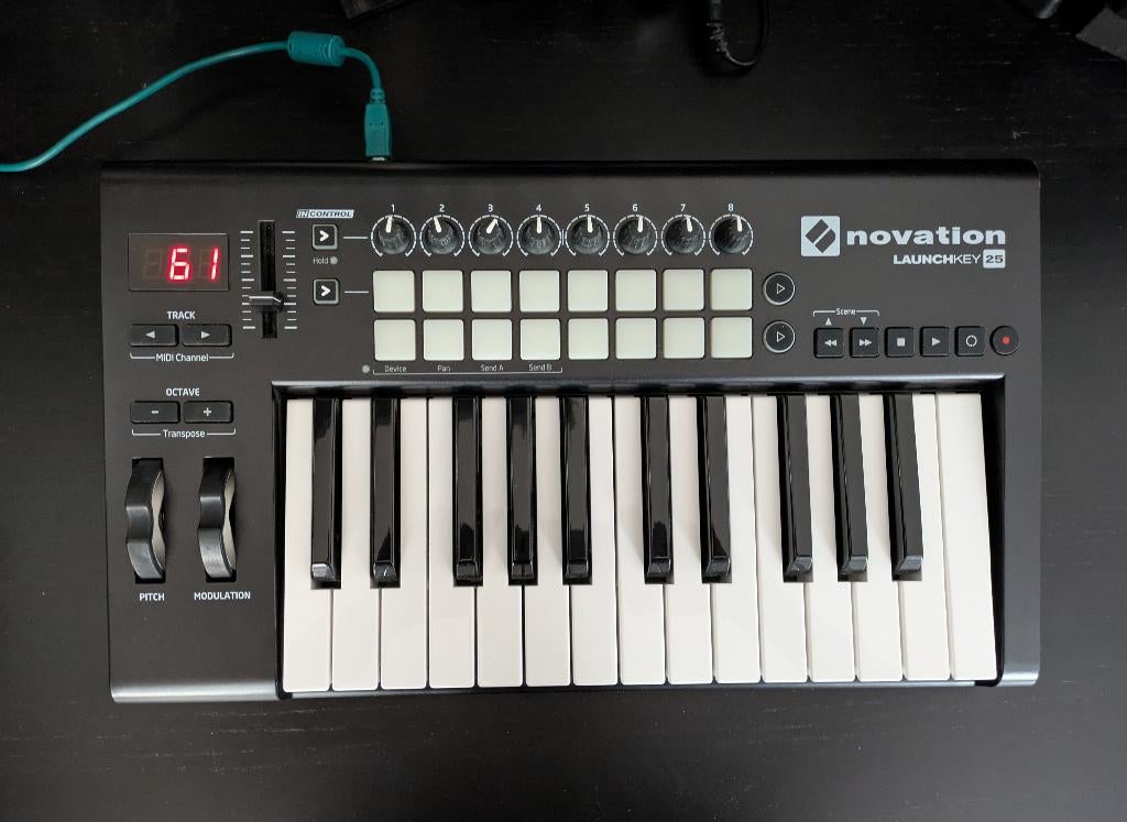 Novation Launchkey 25 MK2, Ophalen of Verzenden, Zo goed als nieuw