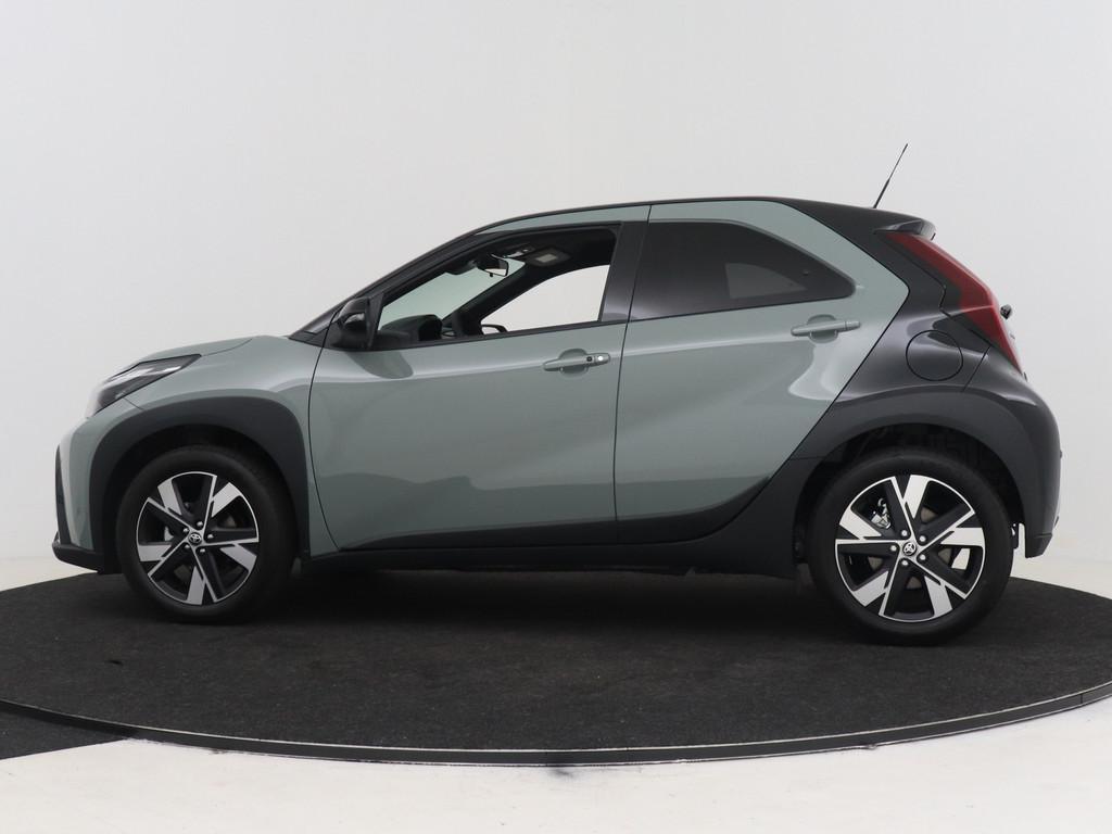 Toyota Aygo X Hybrid 115 pulse Parkeersensoren voor + achter, Auto's, Toyota, 12 maanden, 4 stoelen, 116 pk, 26 km/l