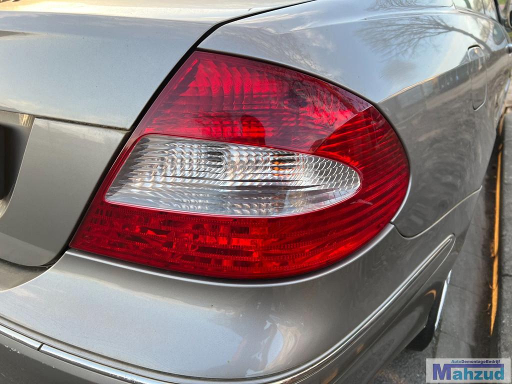MERCEDES CLK W209 rechts achterlicht 2002-2009, Auto-onderdelen, Gebruikt, Mercedes-Benz AG, Mercedes-Benz, Ophalen of Verzenden