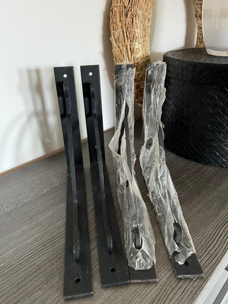 1 IKEA plankdrager wit + 2 standaard + 4 zwart, Ophalen of Verzenden, Zo goed als nieuw