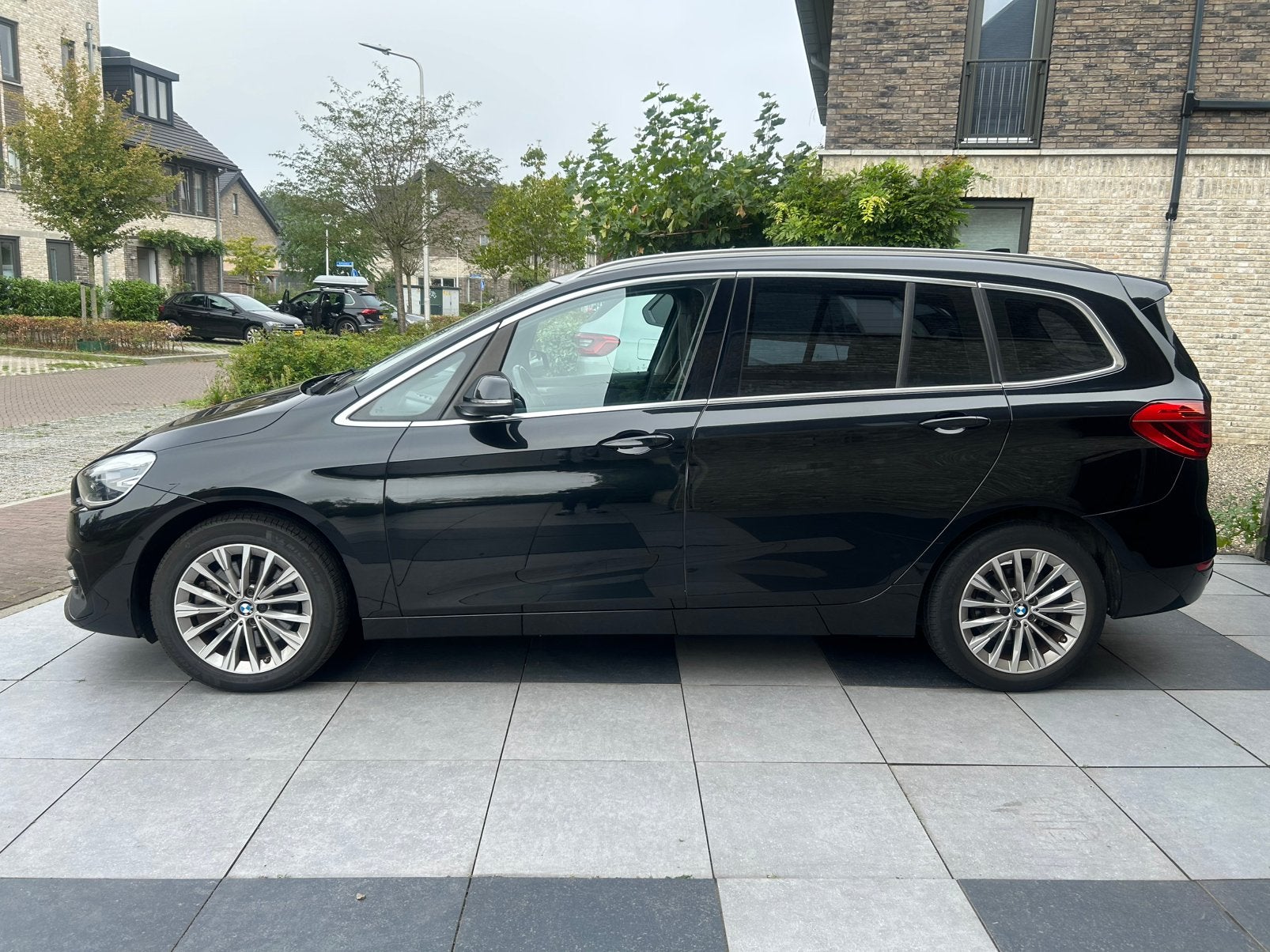 BMW 2-Serie Gran Tourer 220i/ 7 zitter / 6m BMW garantie, Auto's, 1998 cc, 15 km/l, Zwart, 2-Serie Gran Tourer