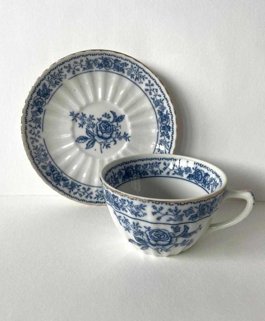 Vintage Blue Rose Japanse theekop en schotel, Antiek en Kunst, Antiek | Servies los, Ophalen of Verzenden