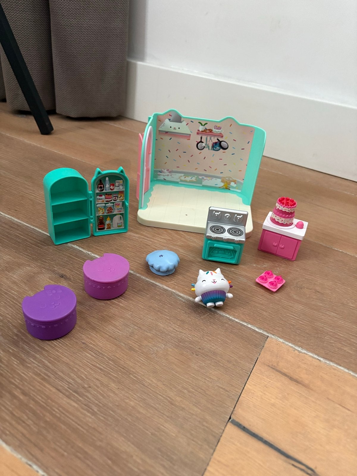 Gabby's Poppenhuis Keukenset met Figuur en Accessoires, Ophalen of Verzenden, Zo goed als nieuw, Jongen of Meisje