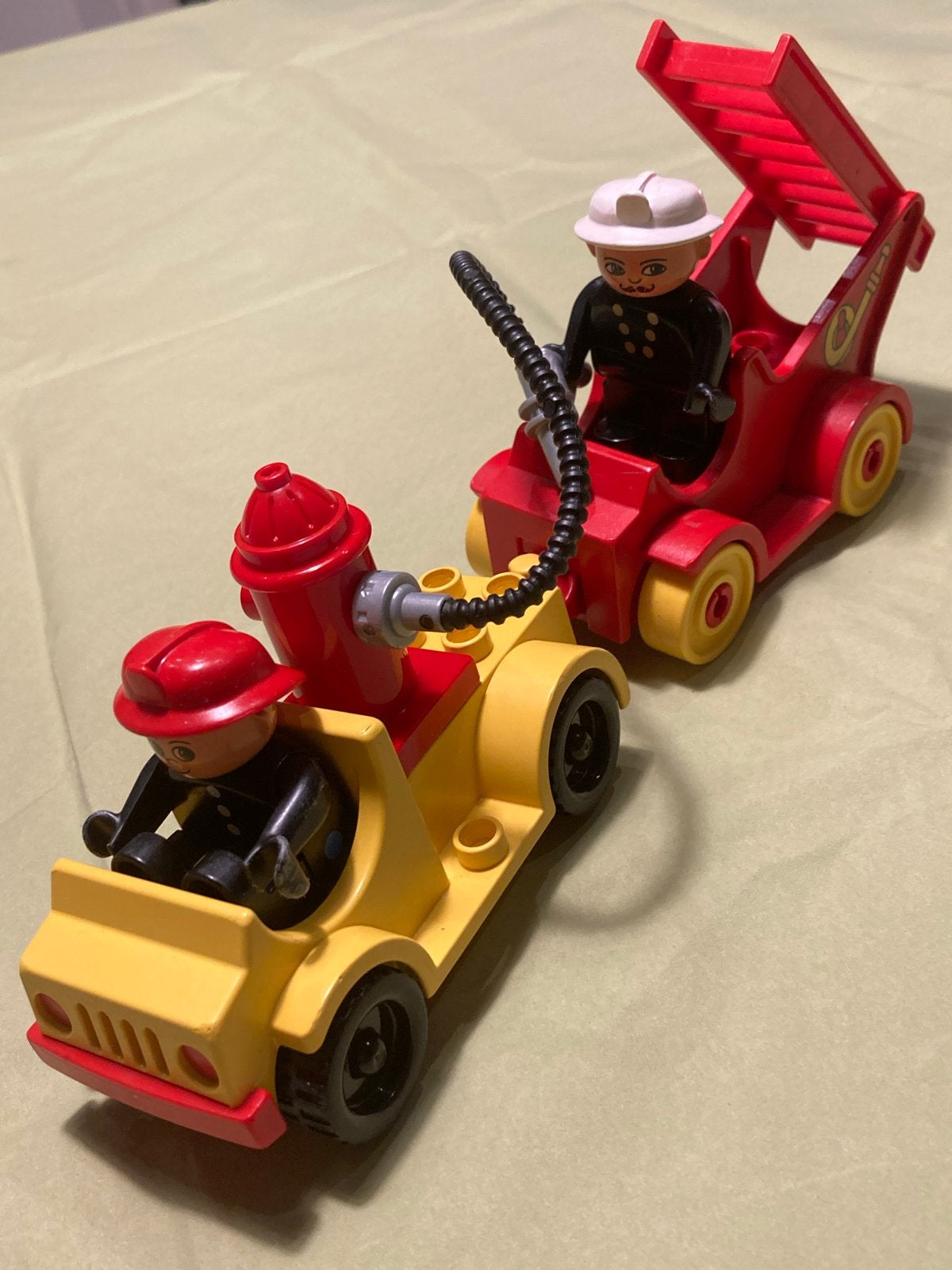 Duplo brandweer mannen met bluswagen, Kinderen en Baby's, Speelgoed | Duplo en Lego, Inclusief minifiguren, Gebruikt, Overige thema's