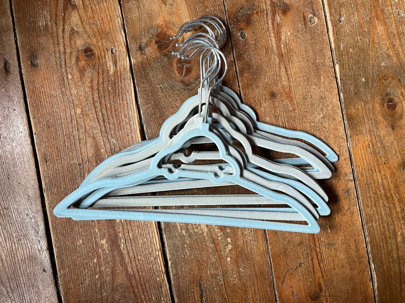 10 velours kledinghangers kind antislip, Ophalen of Verzenden, Jongen of Meisje