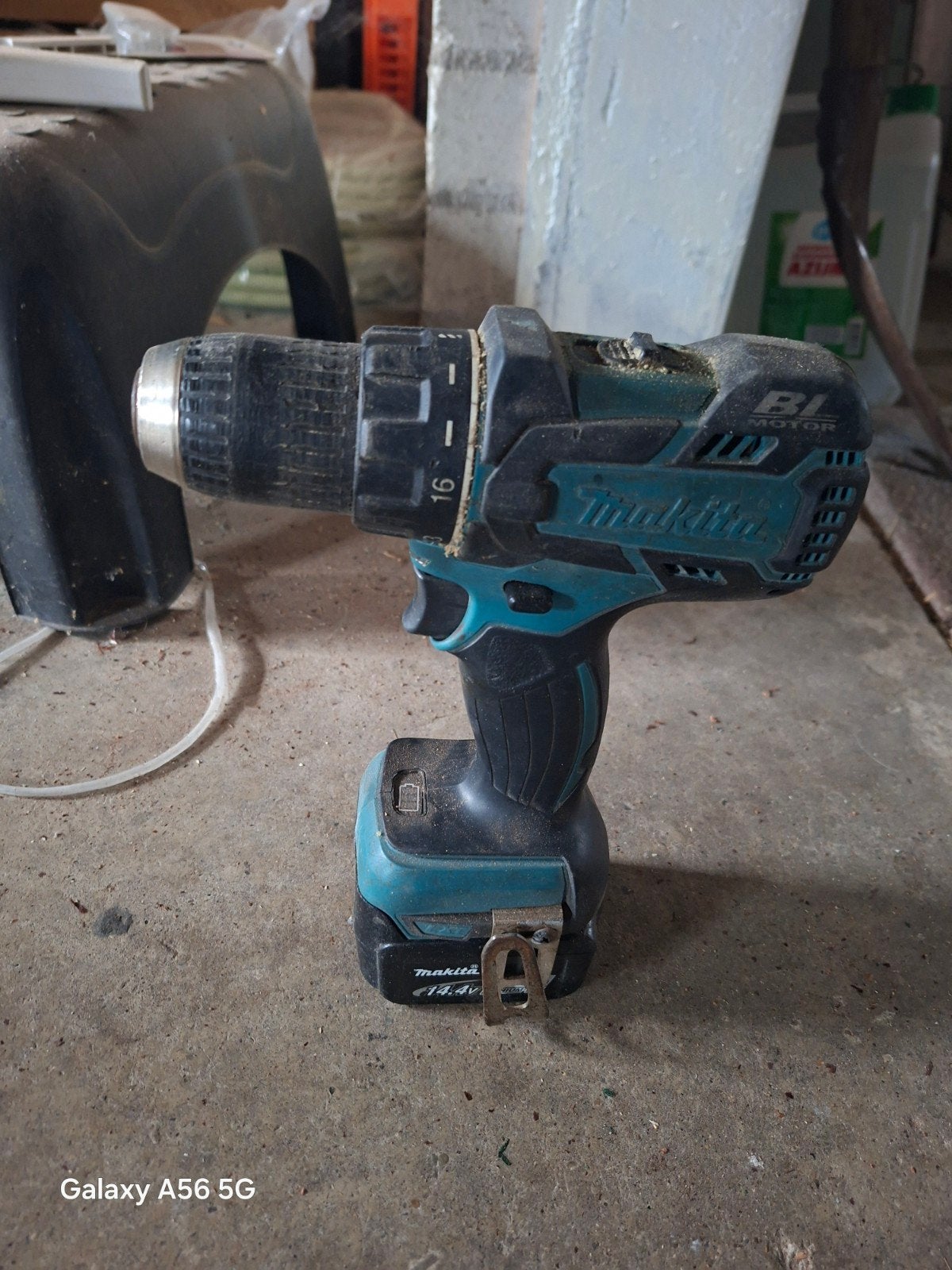 Makita DDF470 Accuboormachine 14.4V - Zo goed als nieuw, Ophalen, Variabele snelheid, Minder dan 400 watt, Zo goed als nieuw
