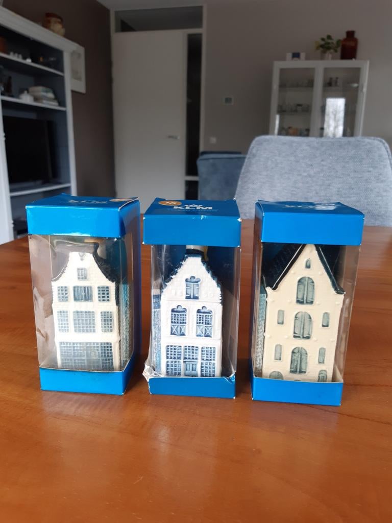 3 Klmhuisjes nog in de doosjes met boekjes er bij, Ophalen of Verzenden