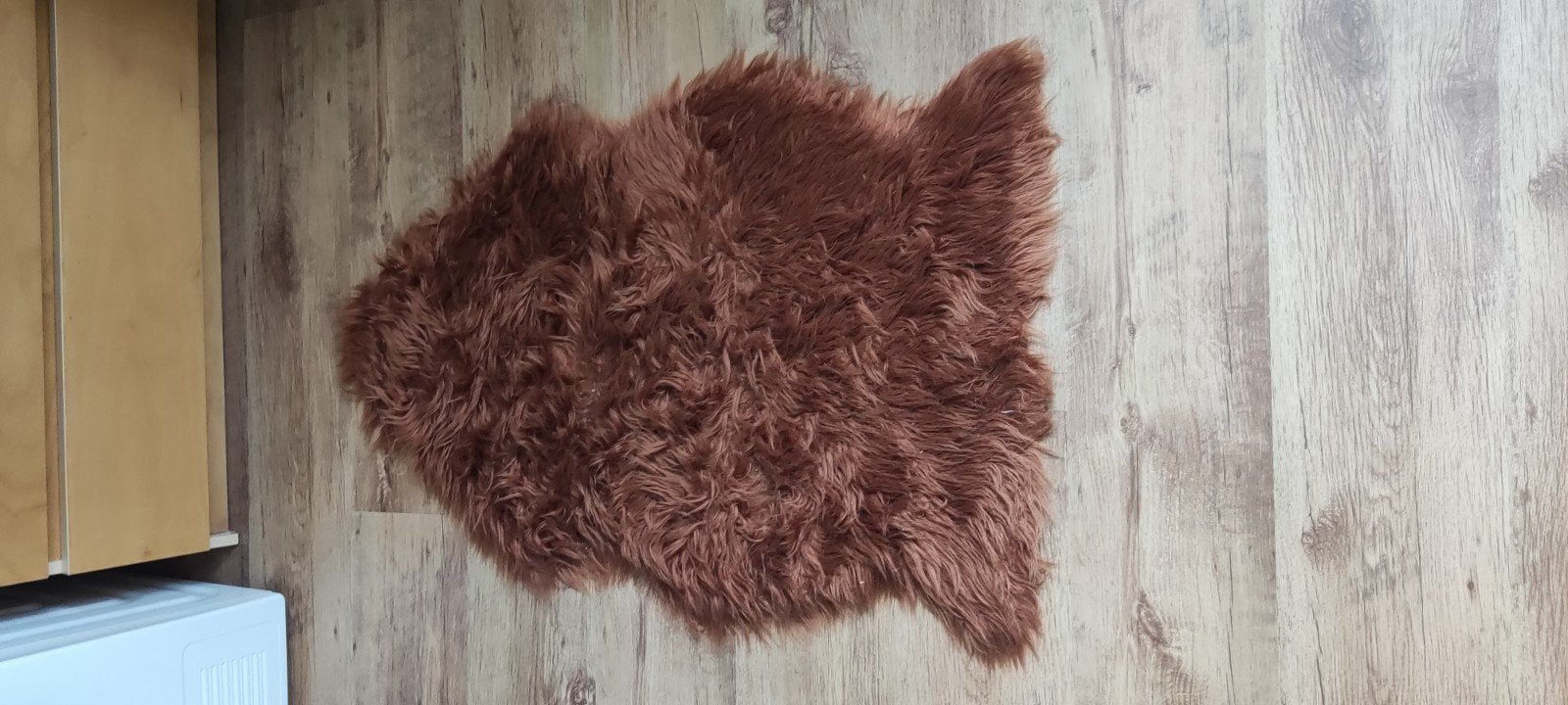 Bruin vloerkleedje van imitatiebont, Ophalen, Gebruikt, 50 tot 100 cm, Modern, knus, imitatiebont