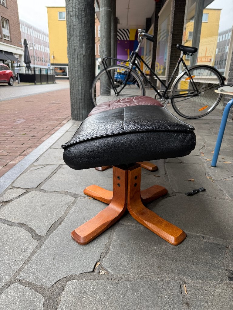 SALE: Vintage voetenbankjes, oud design poef, ottoman, Ophalen, Minder dan 50 cm, Gebruikt, Onbekend