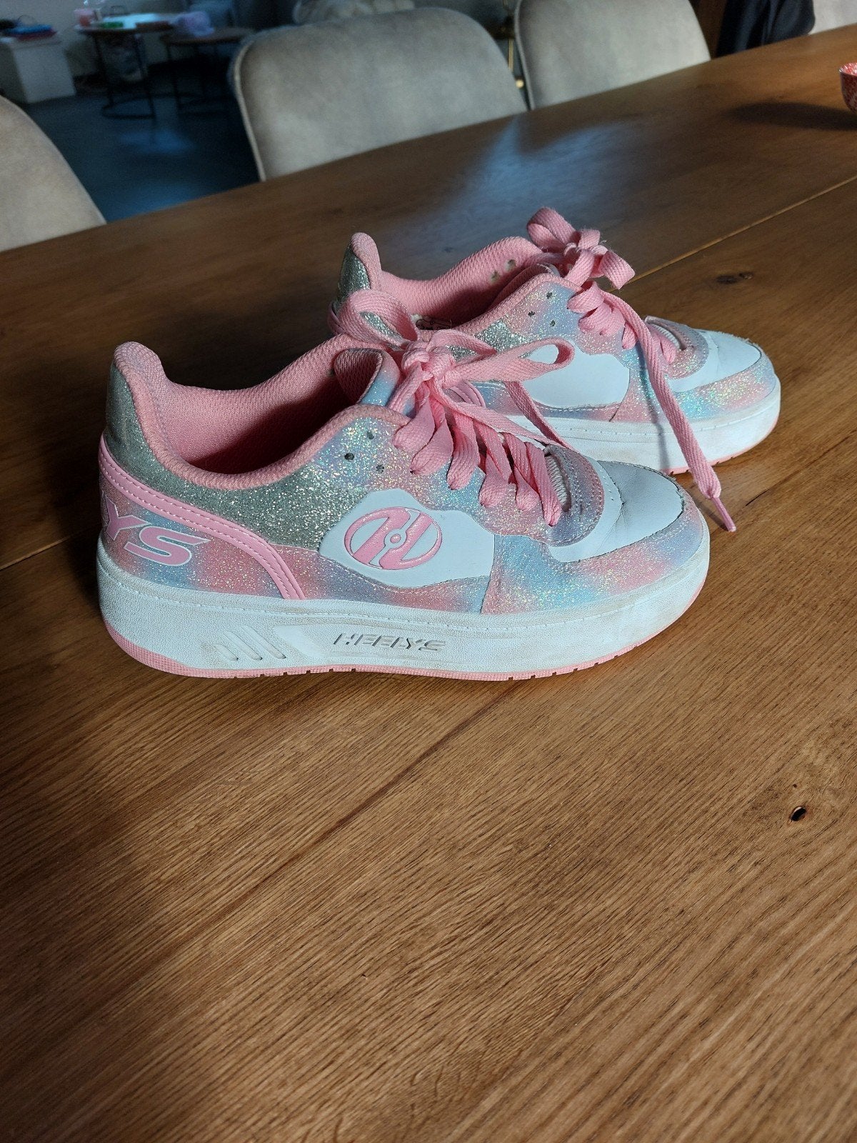Heelys schoenen met wieltjes maat 34, Heelys, Gebruikt, Meisje, Schoenen