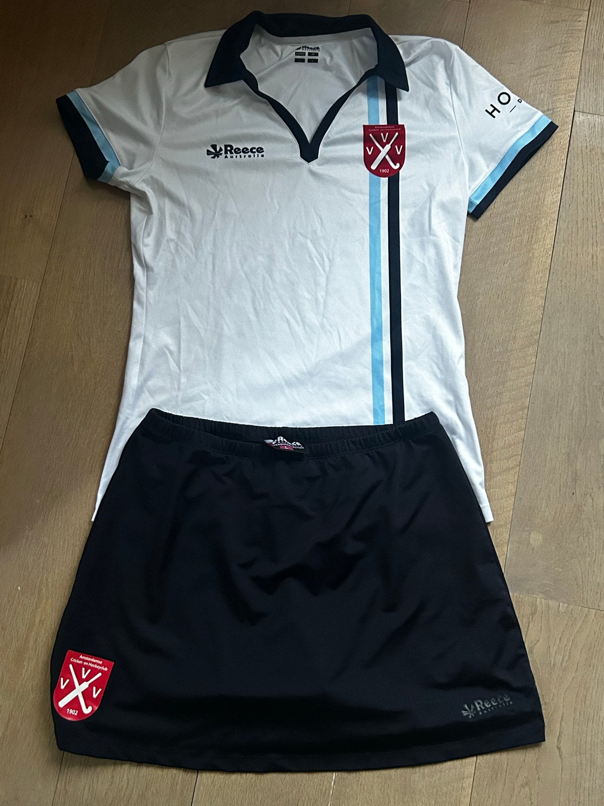 Hockey tenue VVV Amsterdam/Amstelveen - Shirt & Rokje L, Sport en Fitness, Ophalen of Verzenden, Gebruikt, Kleding