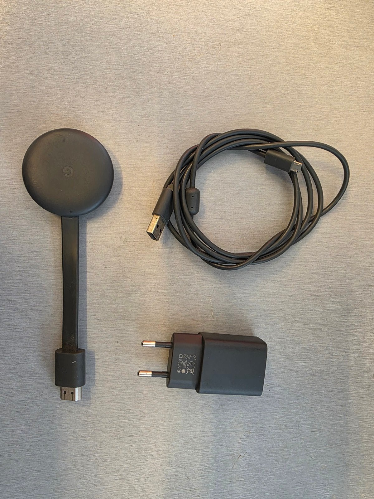 Google Chromecast 2e generatie met adapter en kabel, Ophalen of Verzenden, Gebruikt, HDMI, Zonder harde schijf