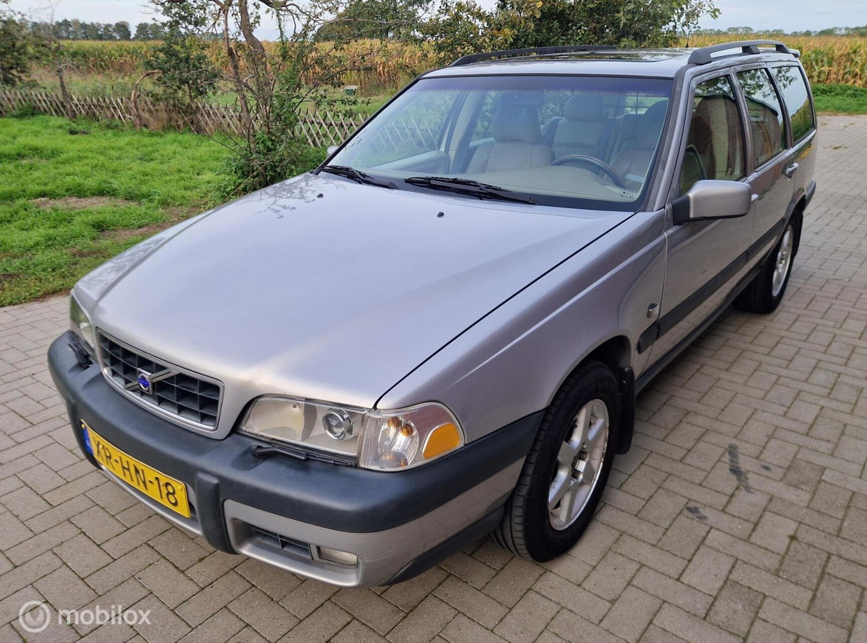 Volvo V70 XC 2.5 T AWD Luxury, Auto's, Gebruikt, Vierwielaandrijving, 1600 kg, 1630 kg