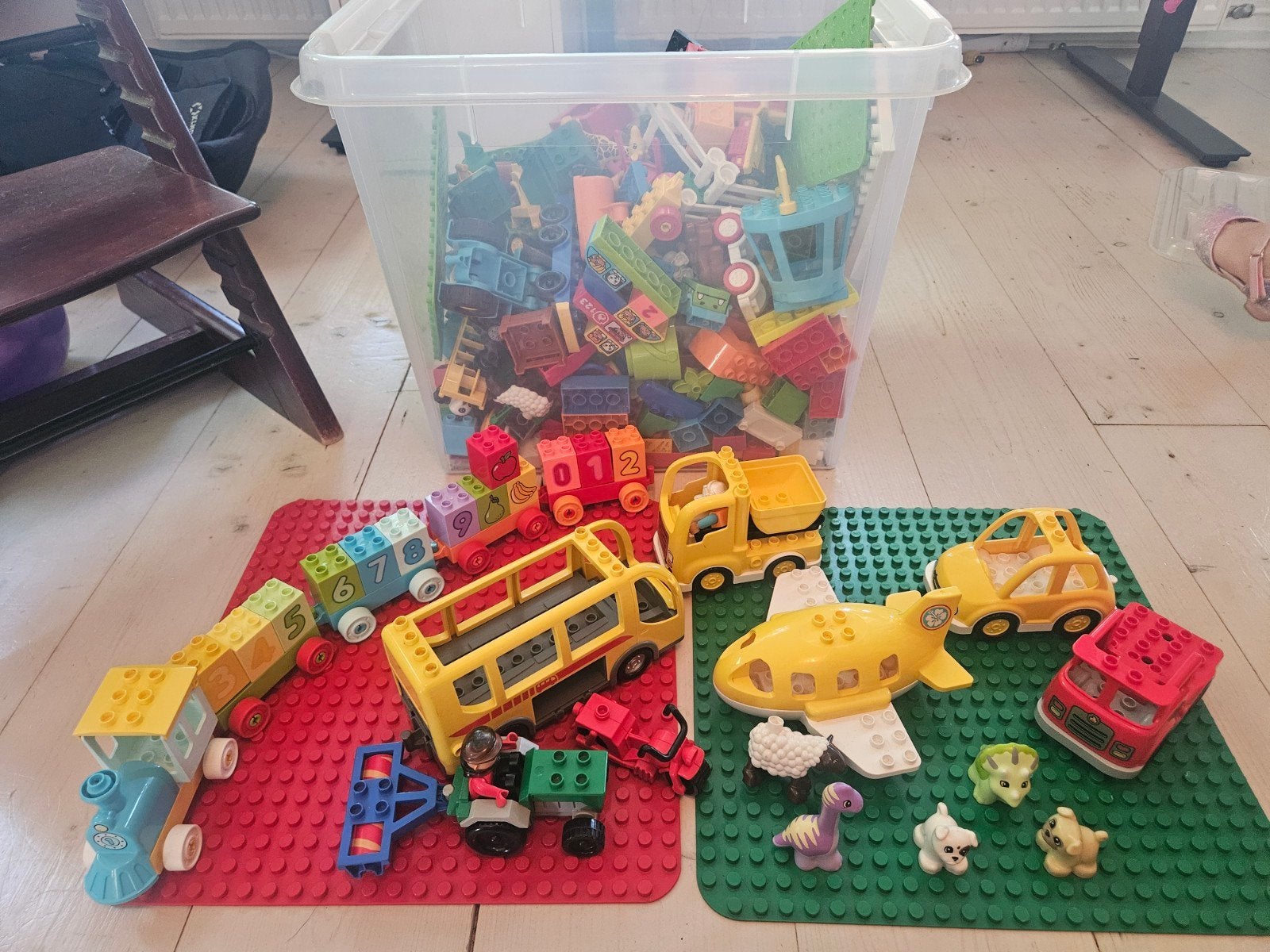 Bak vol lego duplo met grondplaten., Ophalen, Gebruikt