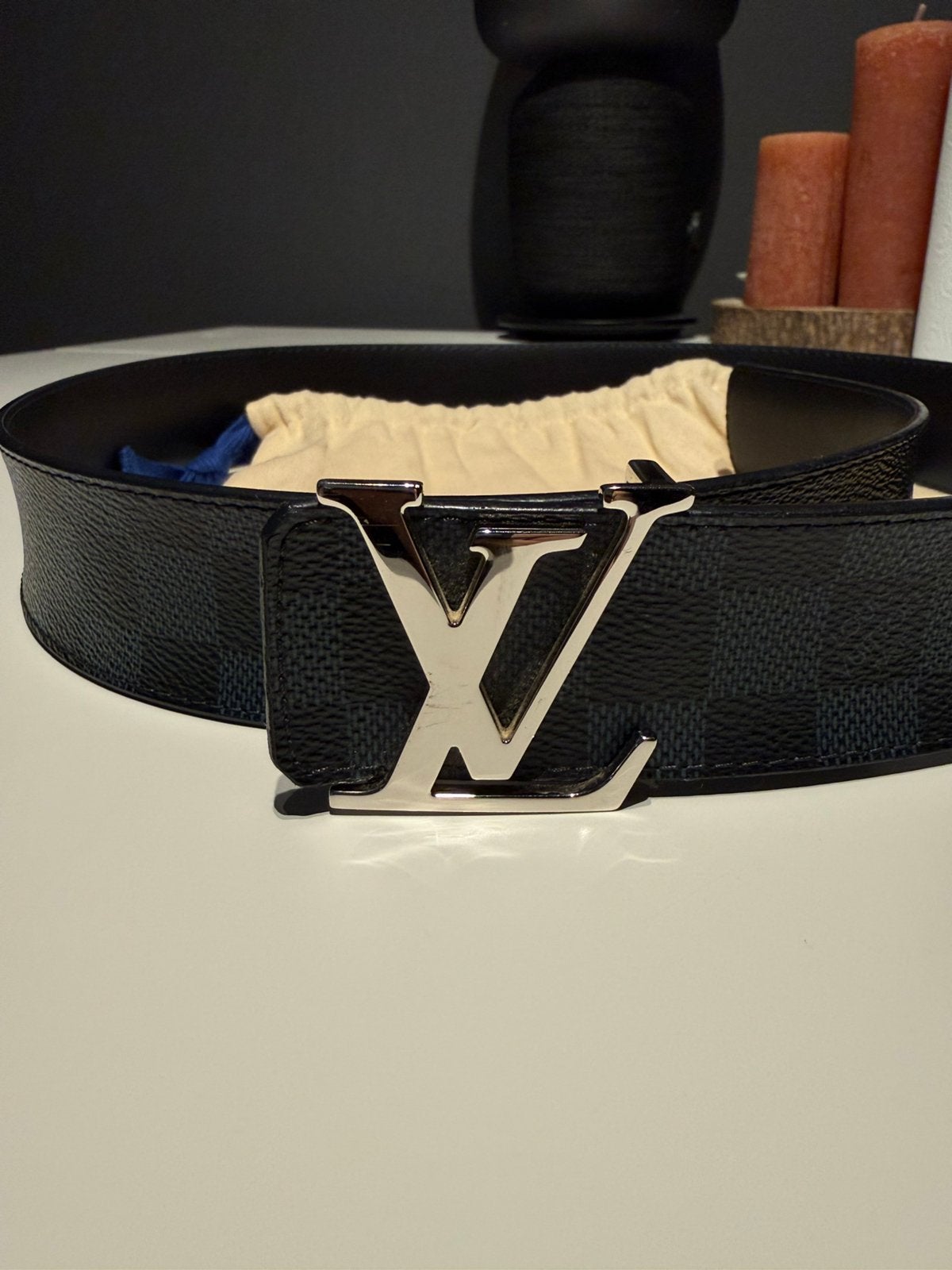 Louis Vuitton LV Initiales 40mm Damier Cobalt, Ophalen of Verzenden, Zo goed als nieuw, Overige kleuren, 90 tot 100 cm