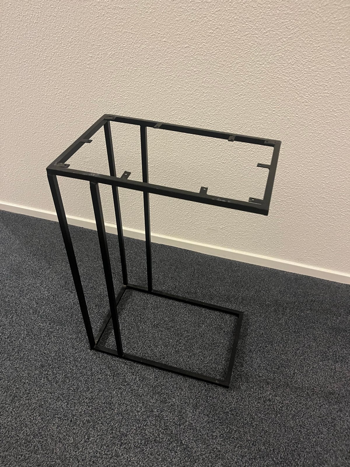 Zwart metalen bijzettafel onderstel, Minder dan 55 cm, Gebruikt, Metaal of Aluminium, Ophalen of Verzenden