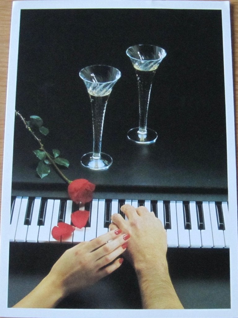 Handen op piano met roos en champagne - nieuw, Ophalen of Verzenden, 1980 tot heden, Ongelopen, Overige thema's