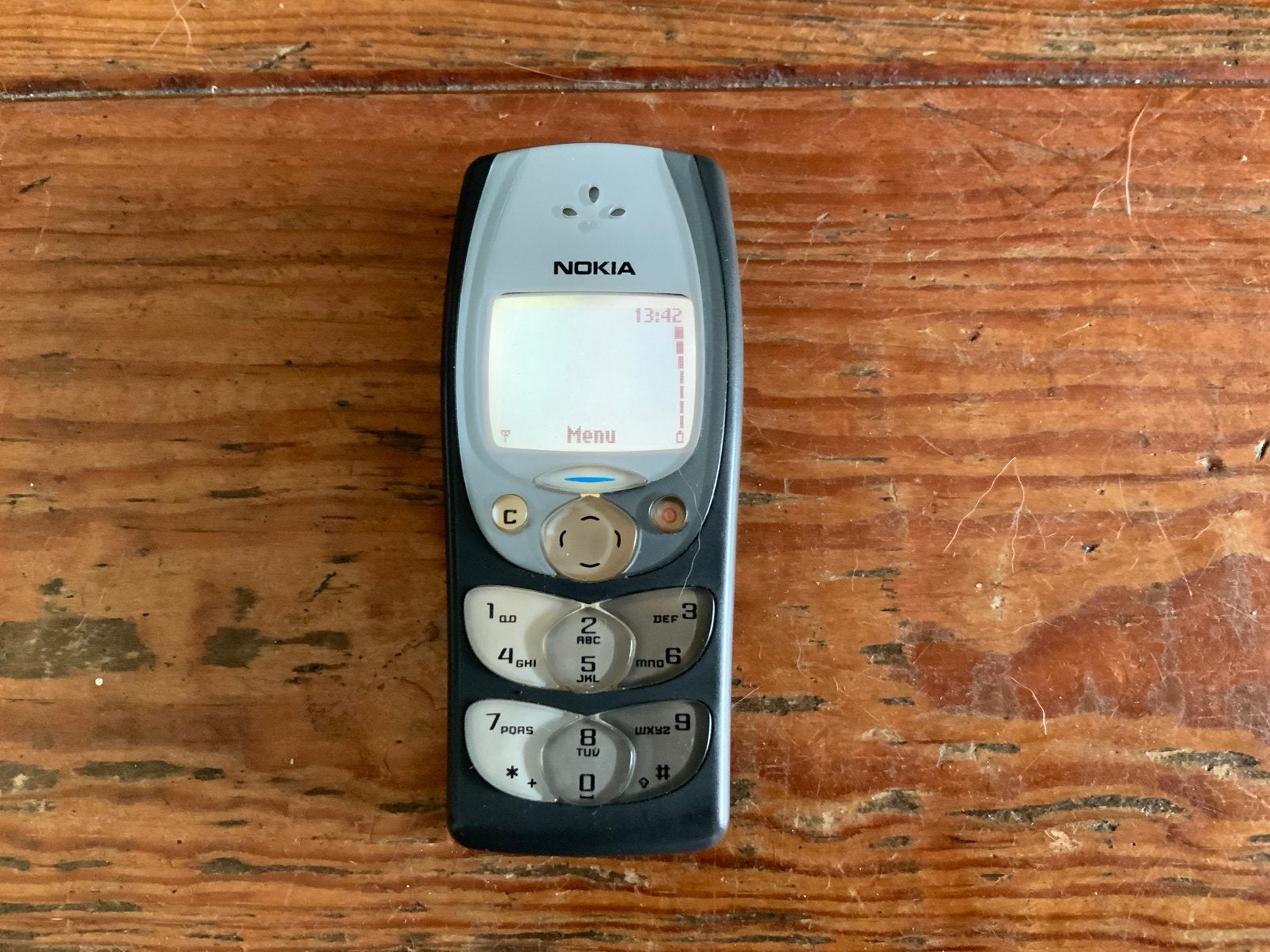 Nokia 2300 vintage GSM, Gebruikt, Geen camera, Fysiek toetsenbord, Ophalen of Verzenden