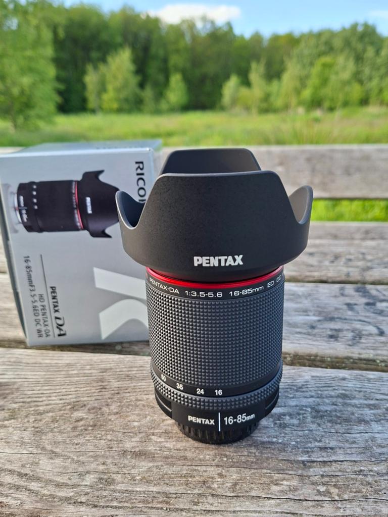 HD Pentax DA 16-85mm F/3.5-5.6 ED DC WR Zoomlens (APS-C), Ophalen of Verzenden, Zo goed als nieuw, Standaardlens, Zoom
