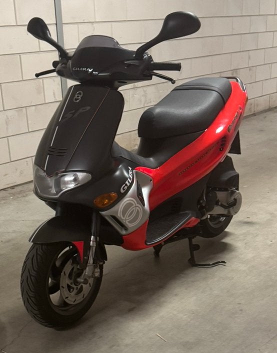 Gilera Runner SP 50cc Scooter - Rood/Zwart, Ophalen, Tweetakt, Gebruikt, Overige modellen