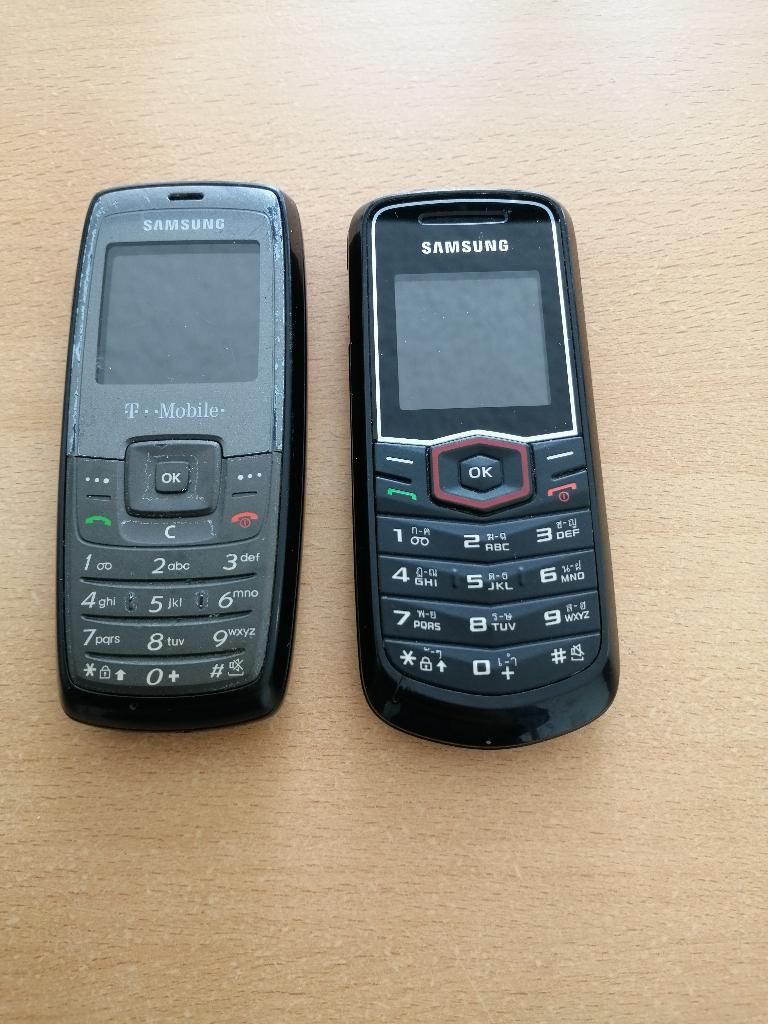 MOET NU WEG!!! TWEE VINTAGE SAMSUNG MOBIELE TELEFOONS GSM, Gebruikt, Overige modellen, Verzenden, Geen camera