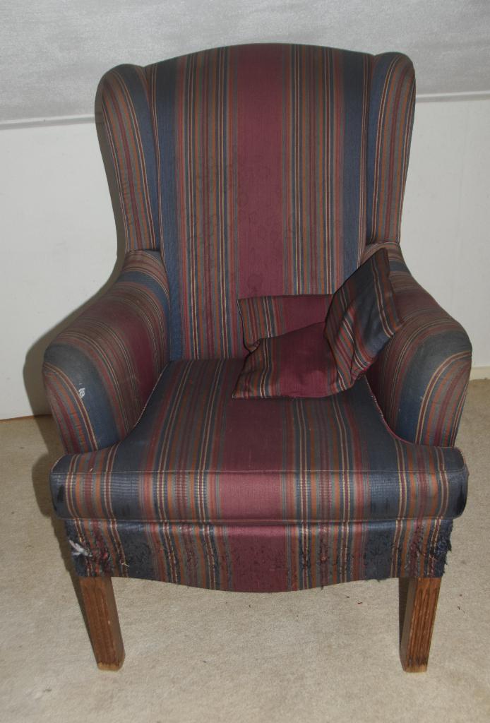 Klassieke oorfauteuil fauteuil met kussen, Huis en Inrichting, Fauteuils, Ophalen, 75 tot 100 cm, 50 tot 75 cm