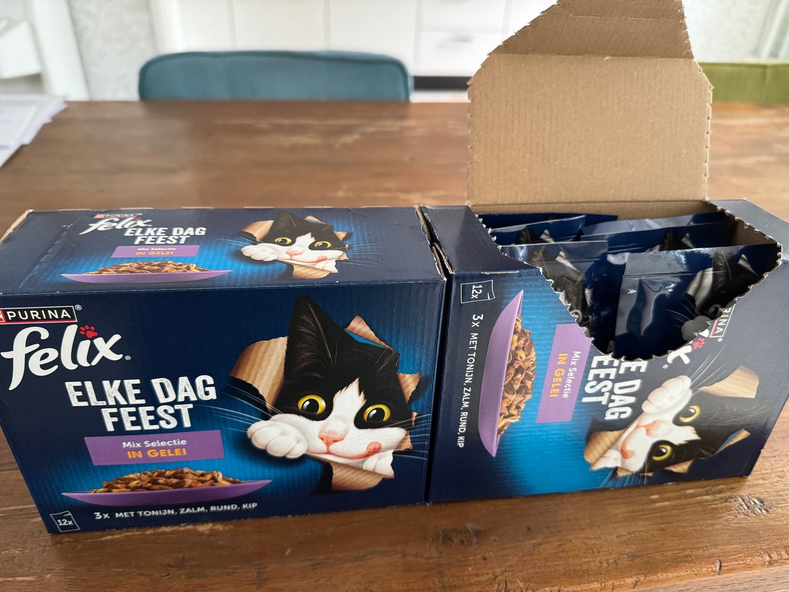 1,5 pak natvoer kat - in totaal 18 zakjes, Ophalen of Verzenden, Kat