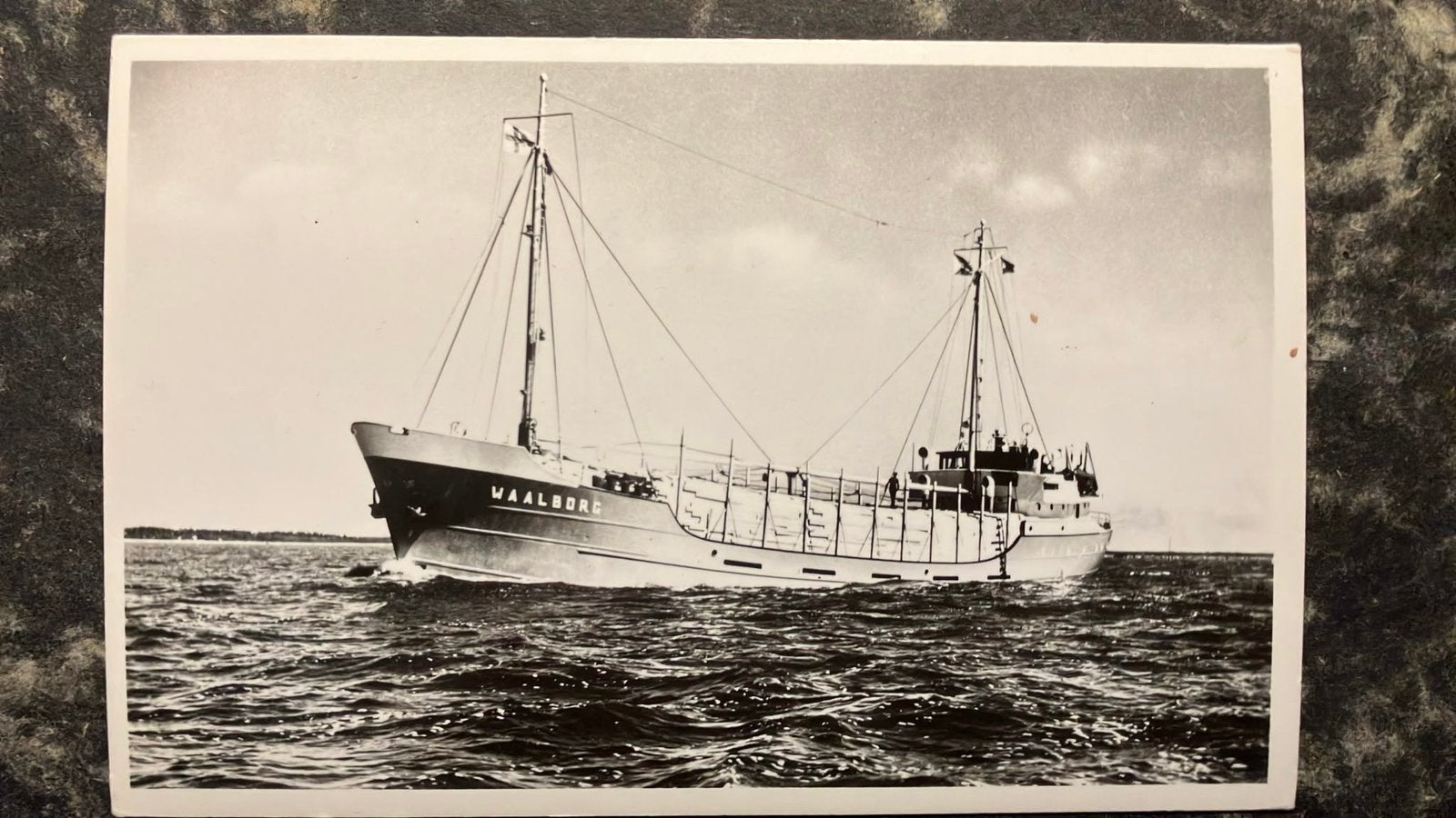 werf Amels  Makkum  "Waalborg" 1956 bwnr 200, Verzamelen, Ophalen of Verzenden, Zo goed als nieuw, Kaart, Foto of Prent