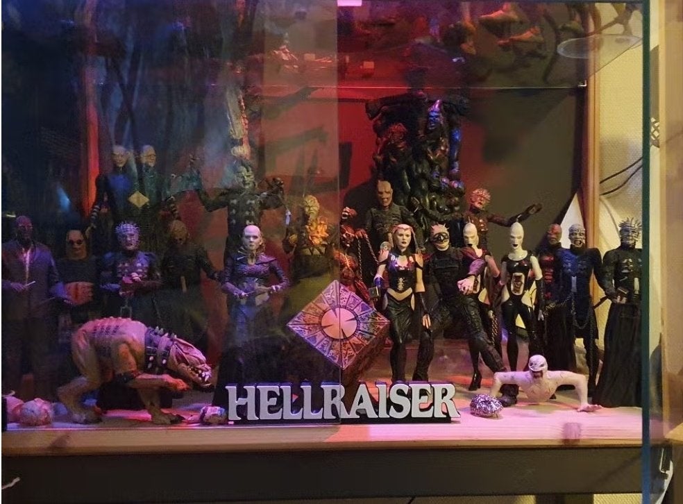 Lees svp Hellraiser series 1 2 3 plus channard & extras, Ophalen of Verzenden