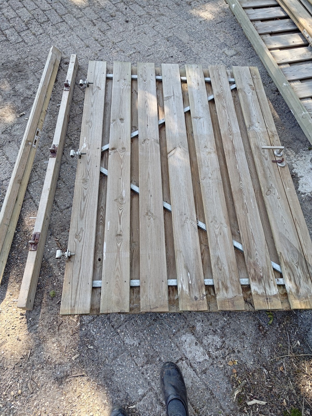 Schuttingdeur 130x180cm incl. hang- en sluitwerk, Ophalen, Minder dan 3 meter, Hout, 1 tot 2 meter