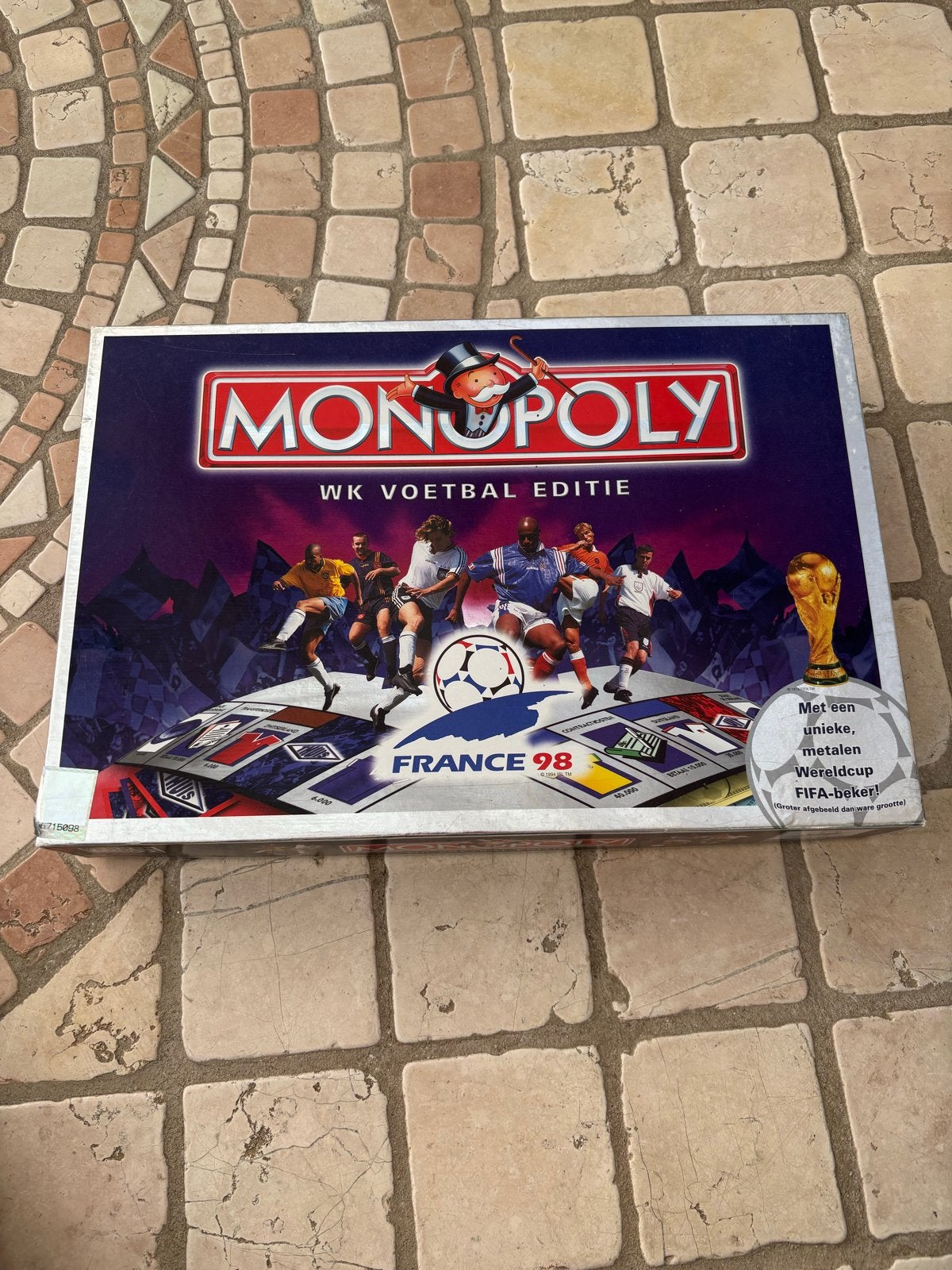 Monopoly WK Voetbal Editie France 98 - Compleet Gezelschapss, Een of twee spelers, Ophalen of Verzenden, Zo goed als nieuw