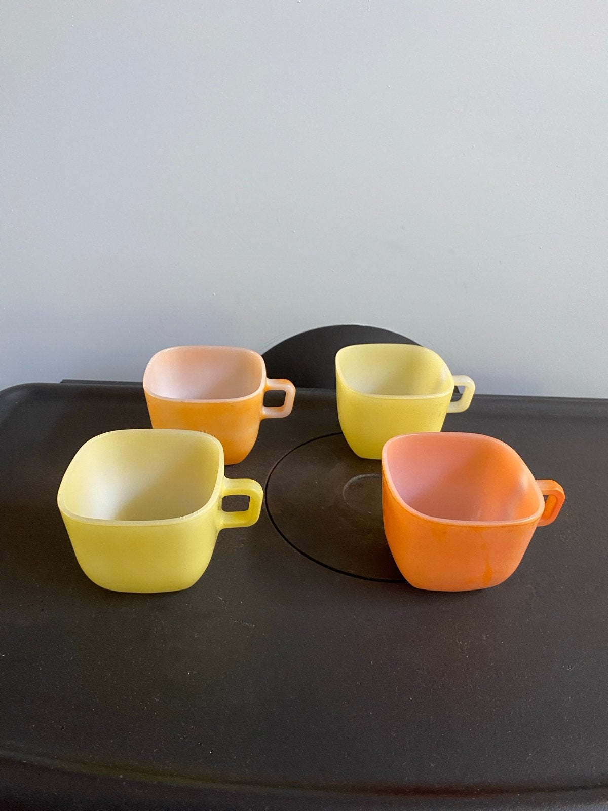 Set van 4 Vintage Opalescent Kopjes - Oranje & Geel, Gebruikt, Overige merken, Ophalen of Verzenden, Glas