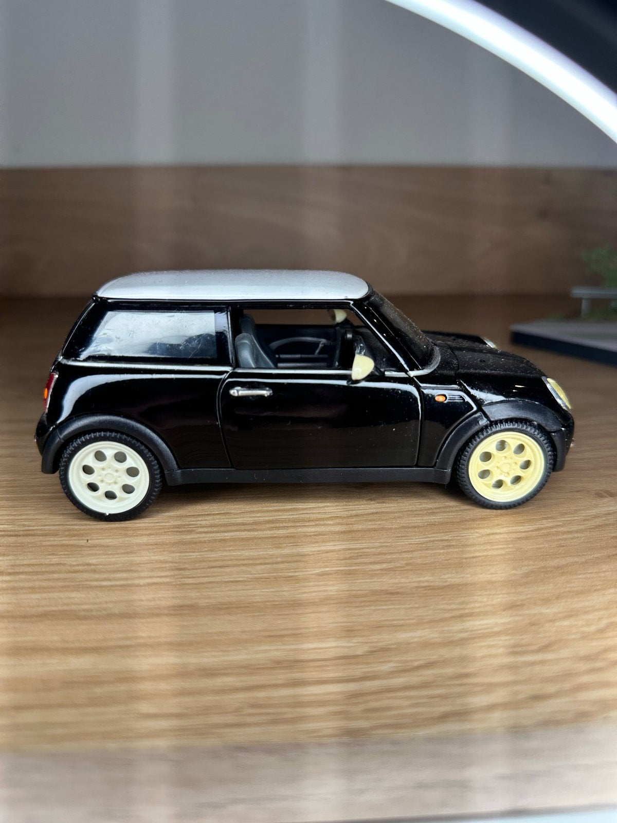 Mini Cooper 1:24 2001 SS modelauto voor verzamelaars, Ophalen of Verzenden, Gebruikt, Auto, Overige merken