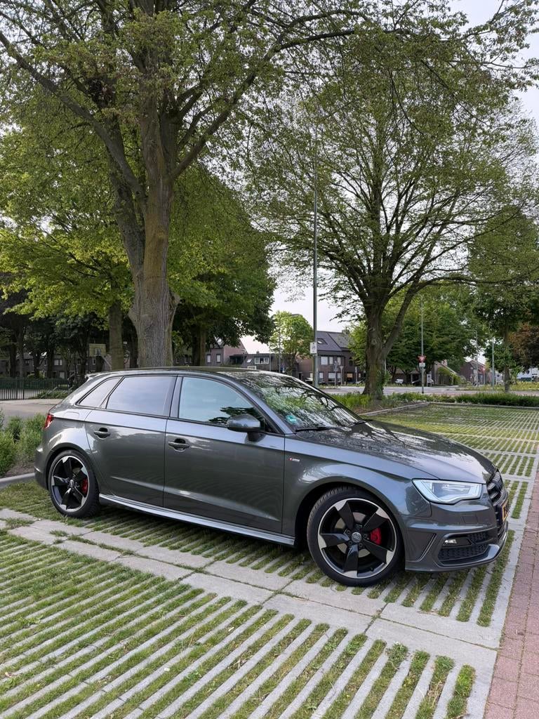 Audi A3 1.4 Tfsi 110KW Sportback 2015 Grijs, Auto's, Audi, Voorwielaandrijving, Zwart, 150 pk, 1395 cc