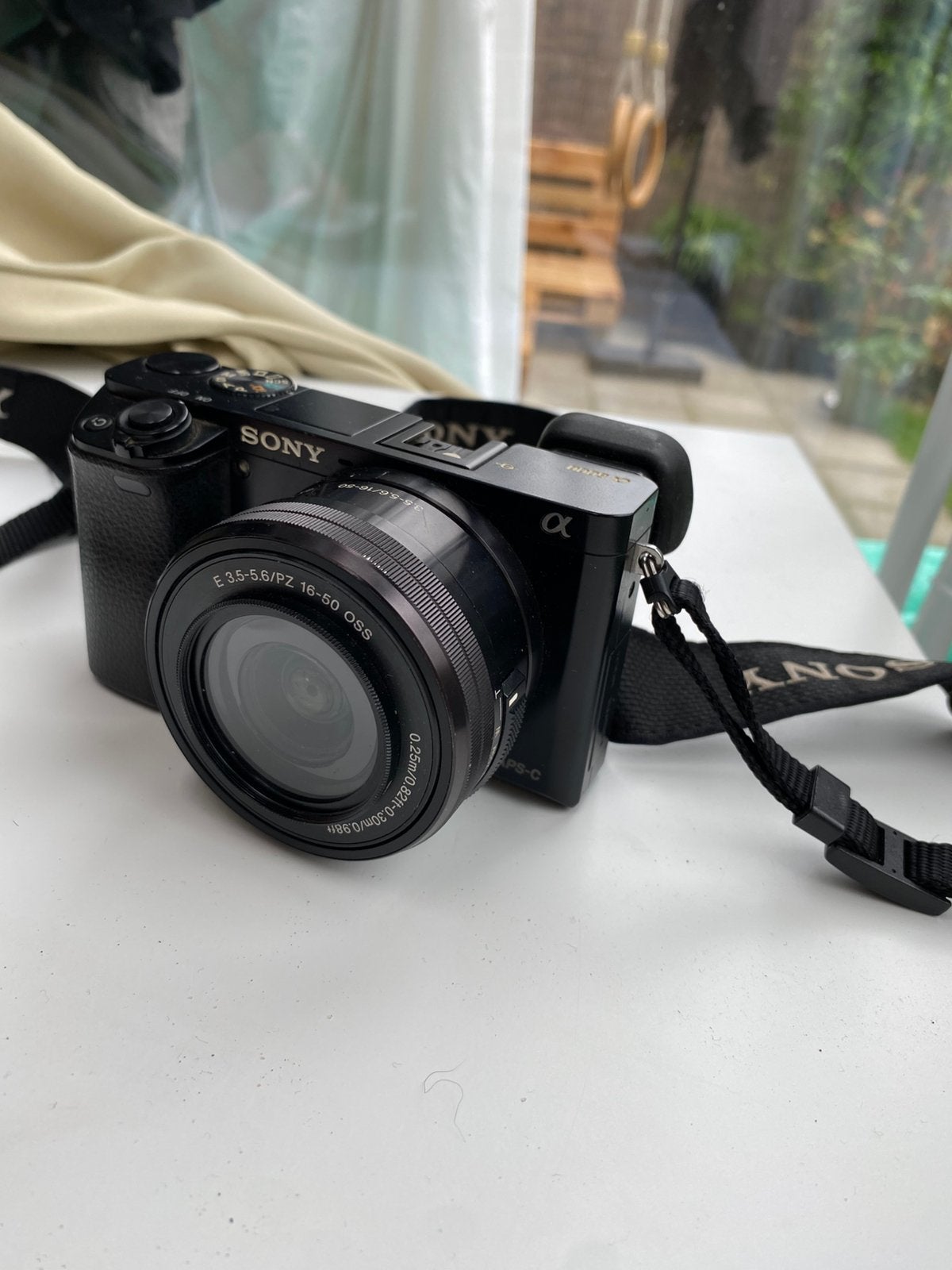 Sony a6000 met 2 sony lenzen, Audio, Tv en Foto, Fotocamera's Digitaal, Ophalen of Verzenden, Gebruikt, Sony, Geen optische zoom