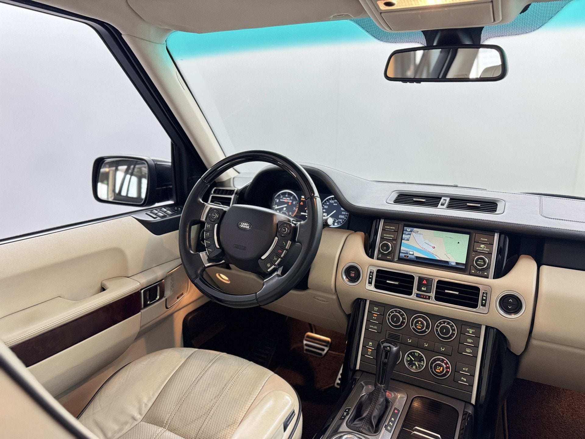 Land Rover Range Rover 5.0 V8 Supercharged / Youngtimer / Lu, Auto's, Land Rover, Euro 5, 8 cilinders, 510 pk, Leder