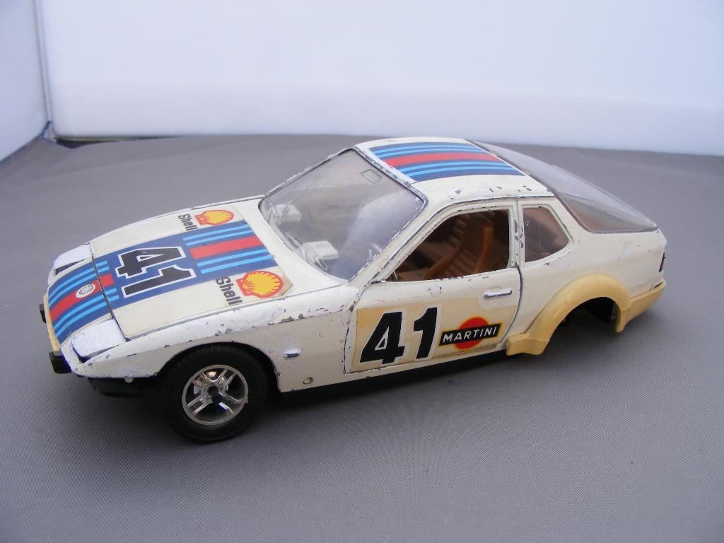 Porsche 924 mebetoys mattell 6732 8640 1/24 sloop, Ophalen of Verzenden, Gebruikt, Auto, Bburago