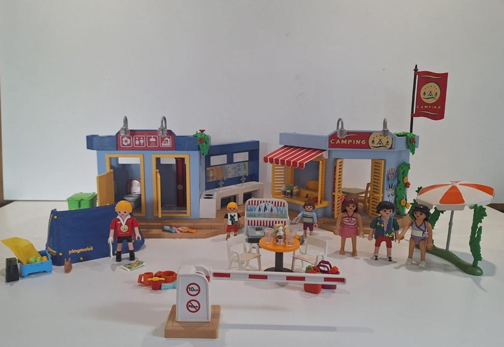Playmobil Family Fun Camping Set, Ophalen, Zo goed als nieuw