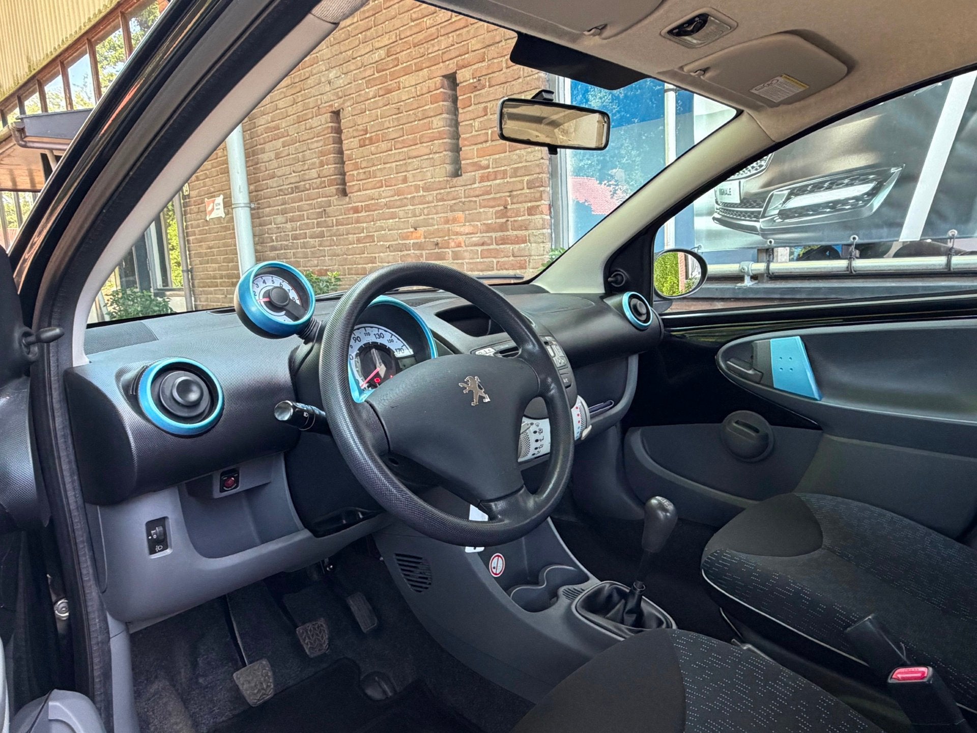 Peugeot 107 1.0-12V Urban Move|Airco|Cv|5-drs|, Auto's, Peugeot, Voorwielaandrijving, Euro 5, Stof, Gebruikt