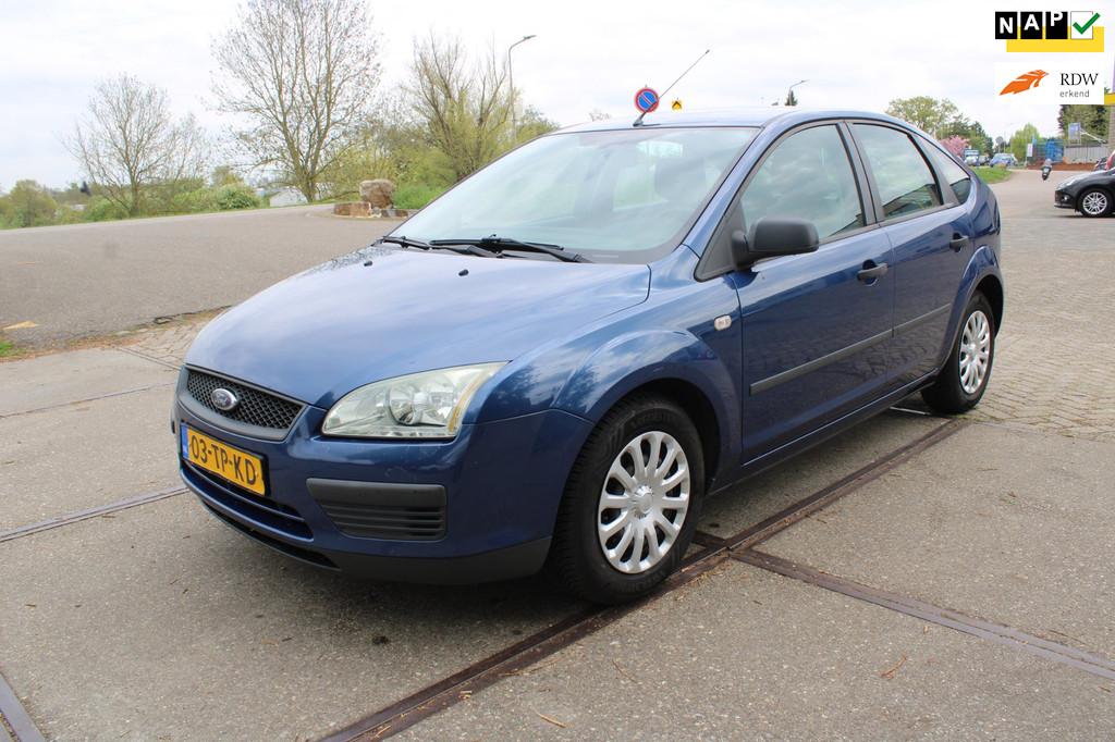 Ford Focus 1.4-16V Ambiente | airco | elektr. ramen voor, 15 km/l, Gebruikt, 1147 kg, 4 cilinders