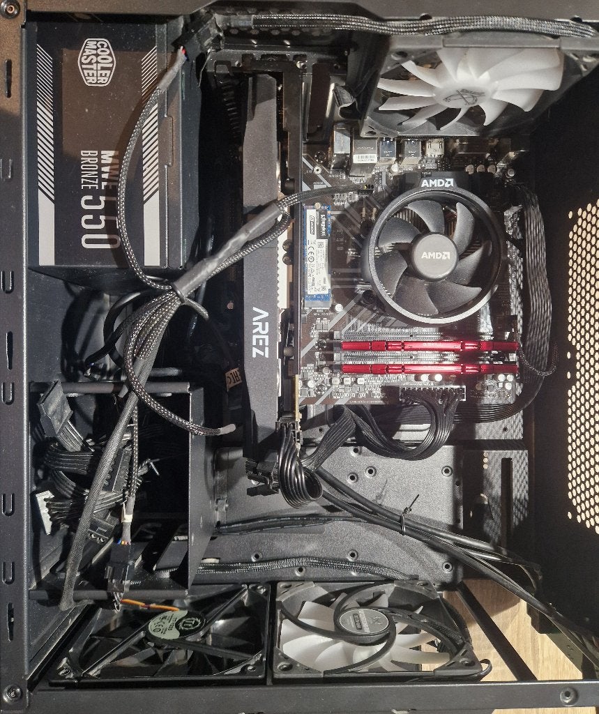Foto 14 van Gaming PC Ryzen 5 3600 | RX 580 8GB | 16GB | Windows 11 Pro