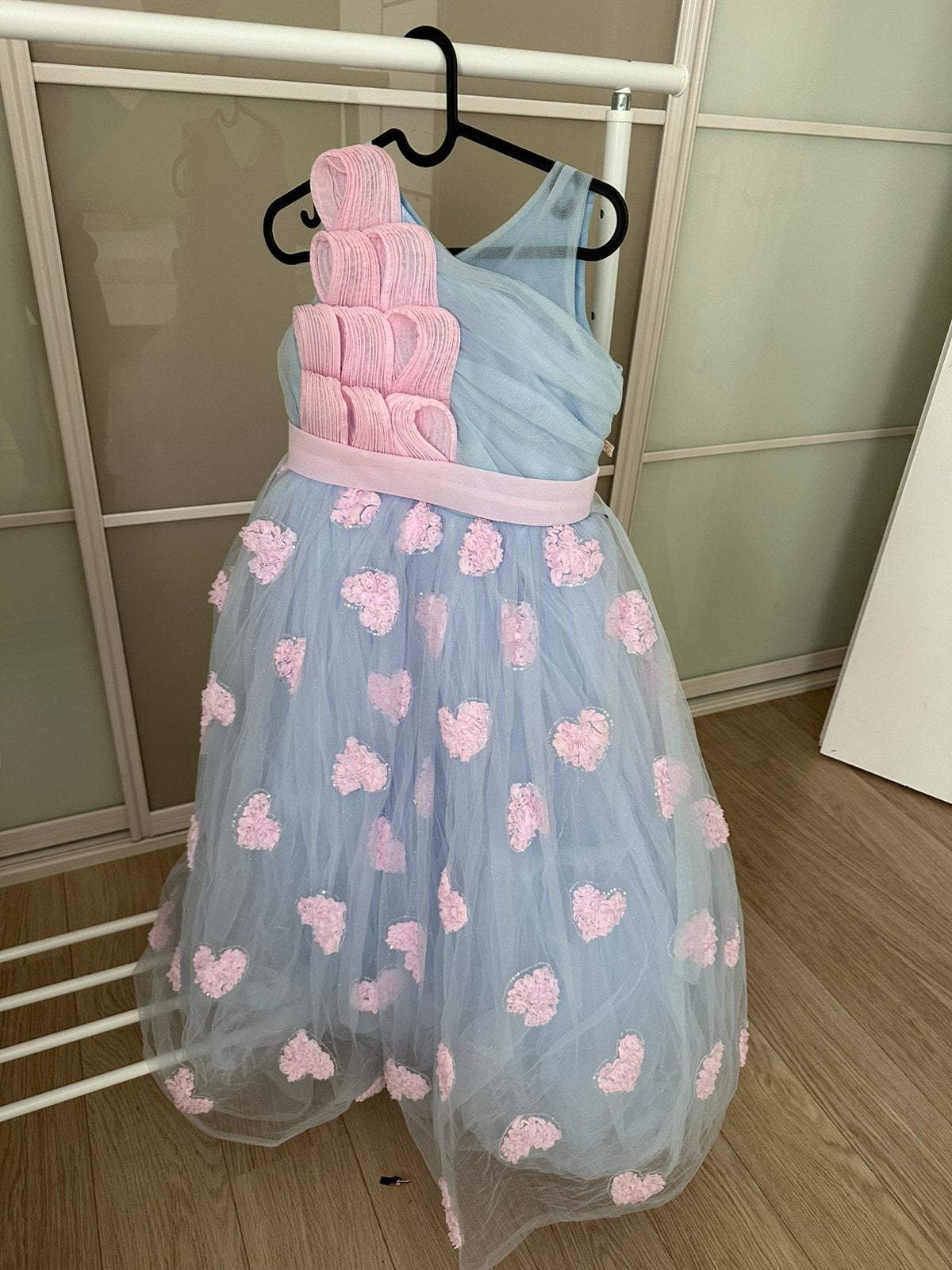 Free party dress for girls (9-10 years), Ophalen, Zo goed als nieuw, Meisje, Jurk of Rok
