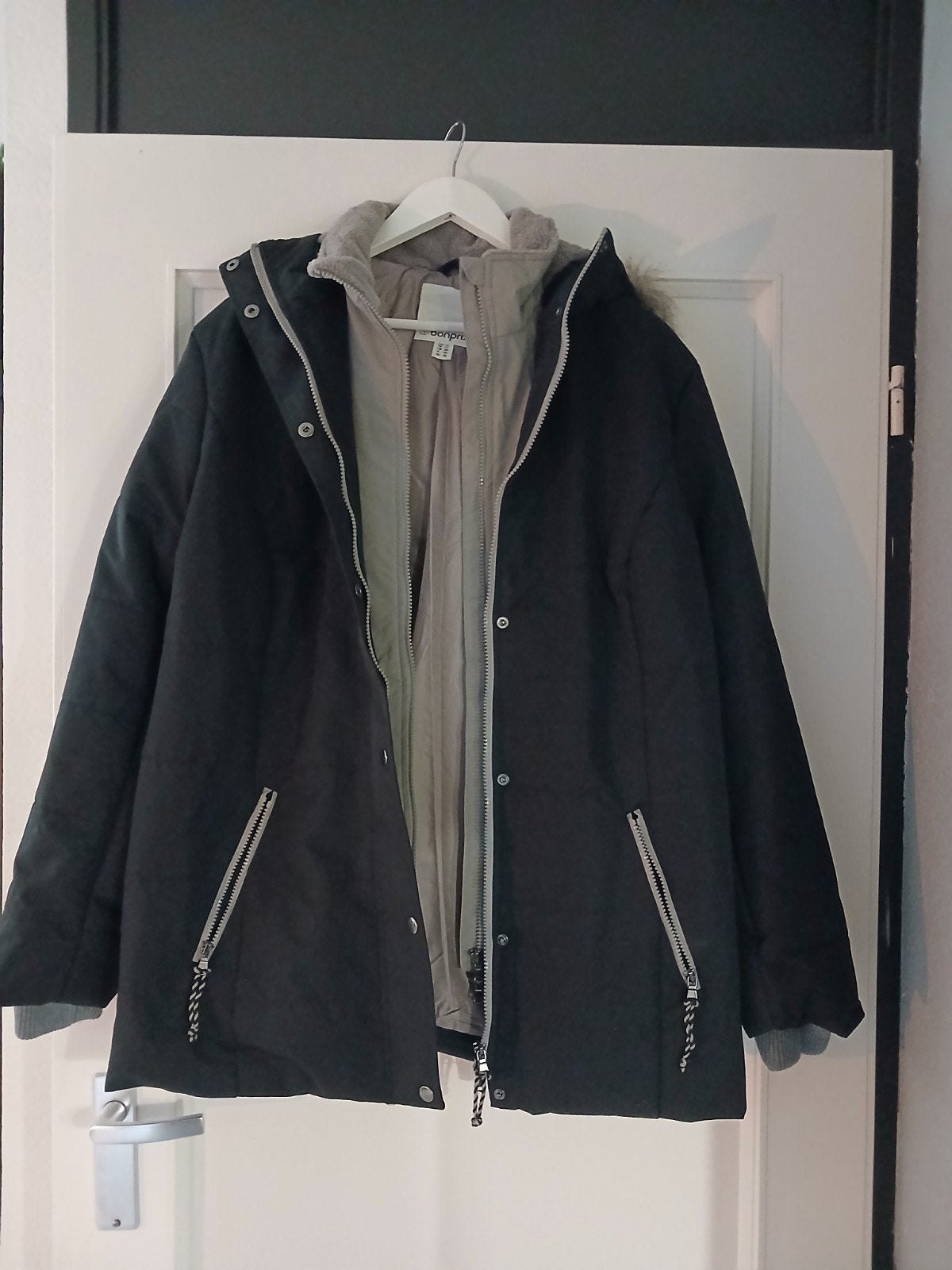Bonprix 2-in-1 winterjas met capuchon en bontkraag, Ophalen, Bonprix, Zwart, Maat 46/48 (XL) of groter